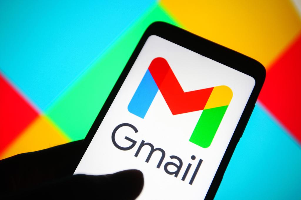 كيفية تحرير أو حذف جهات الاتصال في Gmail